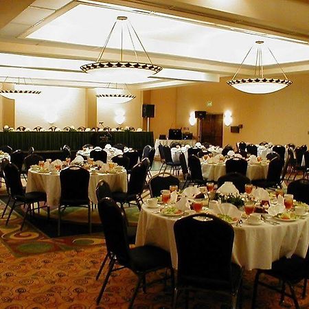 Отель Crowne Plaza Atlanta Ne - Норкросс Экстерьер фото